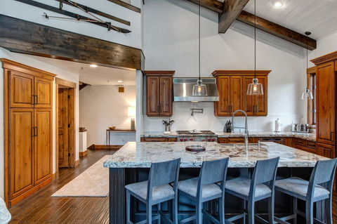Deer Valley La Maconnerie Ski-In/Ski-Out Townhouse - LBG 2