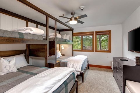 Deer Valley La Maconnerie Ski-In/Ski-Out Townhouse - LBG 13
