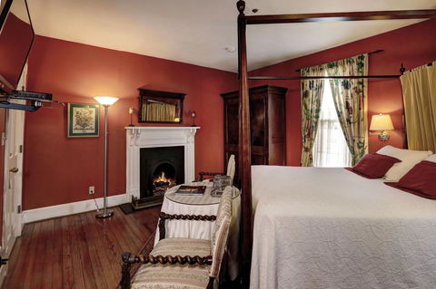 200 South Street Inn - LBG 26