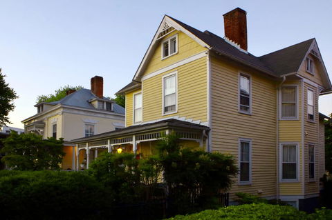 200 South Street Inn - LBG 15