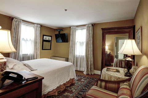 200 South Street Inn - LBG 32
