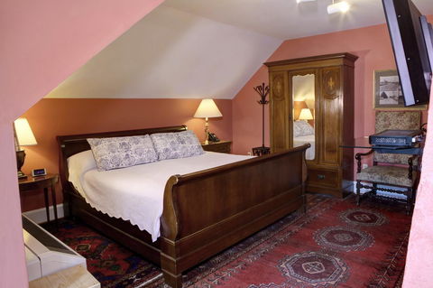 200 South Street Inn - LBG 31