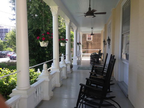 200 South Street Inn - LBG 36
