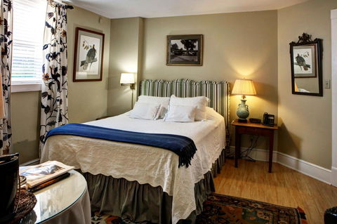 200 South Street Inn - LBG 5