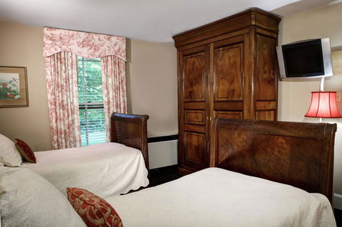 200 South Street Inn - LBG 23