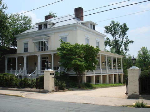 200 South Street Inn - LBG 38