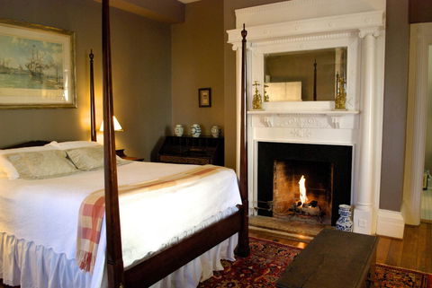 200 South Street Inn - LBG 40