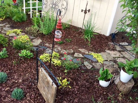 Peabody's 'Hip Little Stay' B&B - LBG 32