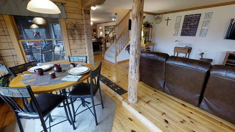 Harmony Hill Bed And Breakfast - LBG 19