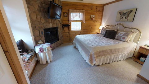 Harmony Hill Bed And Breakfast - LBG 39