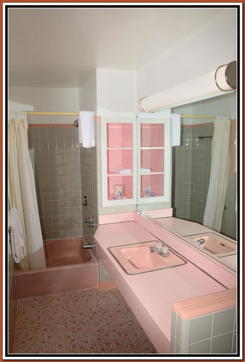 The Cardinal Inn - LBG 8