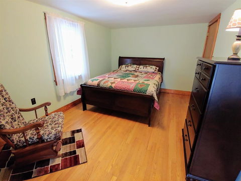 B & A_Lake_Cottage - LBG 24