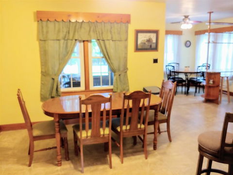 B & A_Lake_Cottage - LBG 8