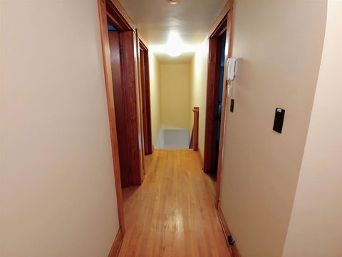 B & A_Lake_Cottage - LBG 31