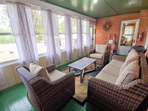 B & A_Lake_Cottage - LBG 34