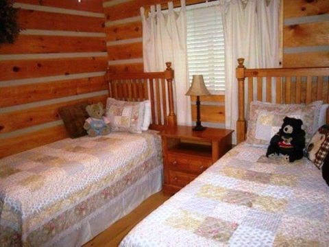 A Papa Bears River Cabin - LBG 8