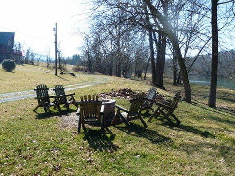 A Papa Bears River Cabin - LBG 12