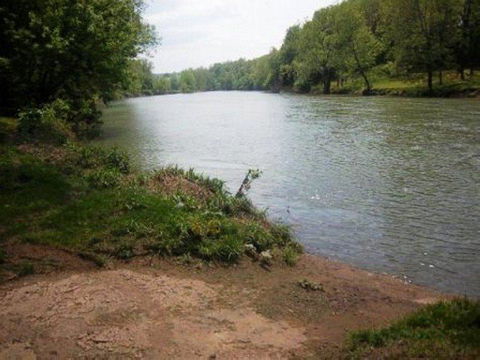 A Papa Bears River Cabin - LBG 18