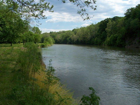 A Papa Bears River Cabin - LBG 24