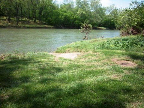 A Papa Bears River Cabin - LBG 17