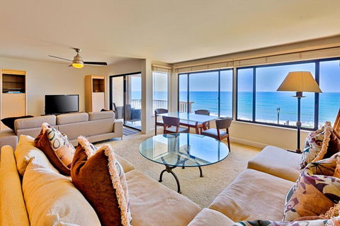 747 - Del Mar Beach Club Retreat - LBG 2