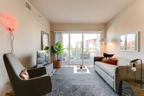 1-Bdrm Hideaway Marina Del Rey - LBG 0