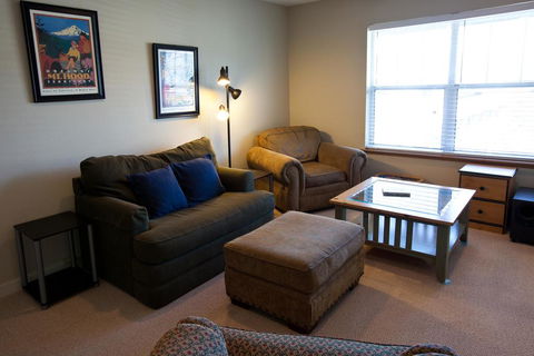 13 Lodge-River View-AC-2BR/2BA - LBG 0