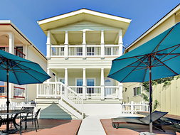 Book Aptos Accommodation Vacations LBG LBG