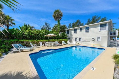 3003 Ave F - West Home - LBG 3