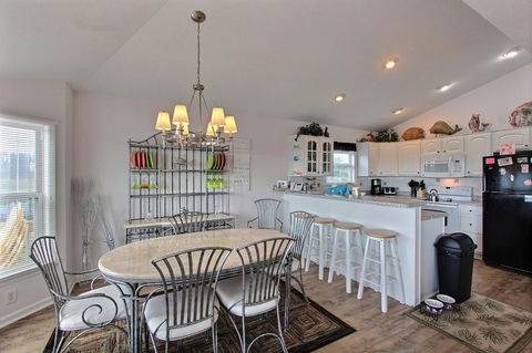 4040 - Paws At The Beach - LBG 3