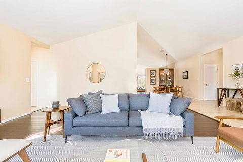 Adelaide By AvantStay - LBG 2