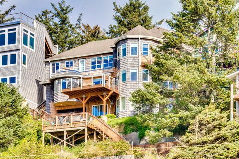Berni's Ocean View Castle - Home Sweet Homestead - LBG 1