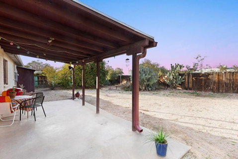 Cactus Garden Cottage 2BR By Casago - LBG 1