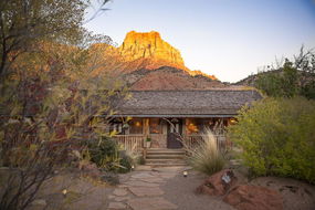 Book Springdale Accommodation Vacations LBG LBG