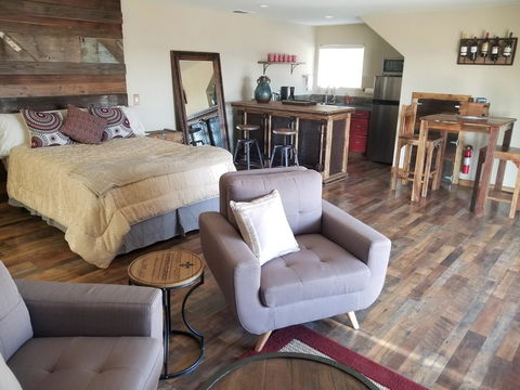 Casa De Vino - LBG 3