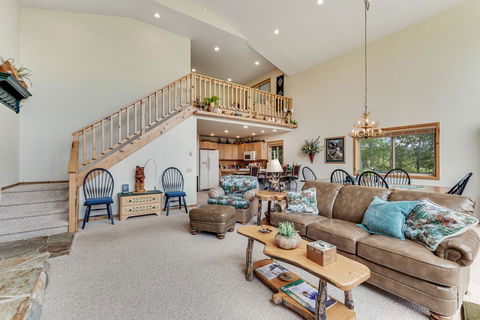 Cedar Lane Getaway - LBG 1