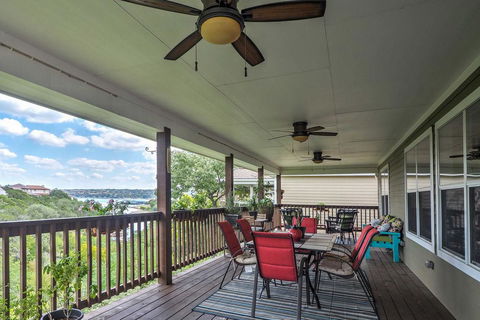 Charming Home With Views Of Lake Travis Near Marina! - LBG 1