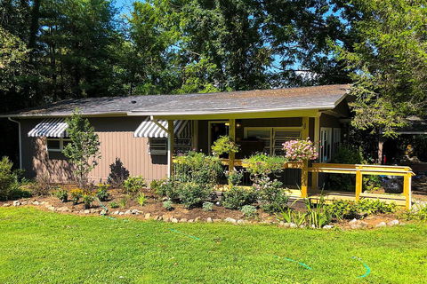 Charming Mills River Cottage With Spacious Yard! - LBG 0