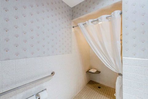 Comfort Inn Central Weed - LBG 1