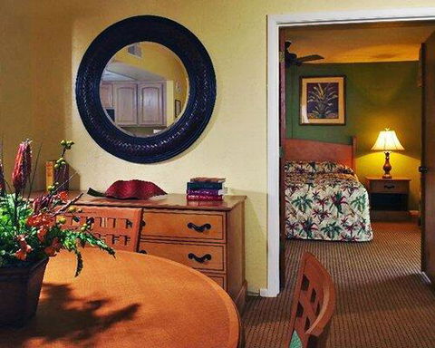 Comfortable Resort Condos In Lehigh Acres, Florida - LBG 3