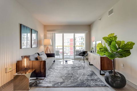 Comfy Retreat Steps To The Beach! Pool Gym - LBG 0