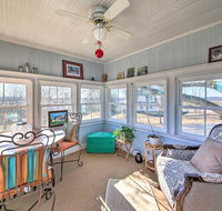 Cozy Augusta Home with Porch-Walk to Katy Trail