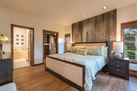 Crystal Chalet #12 (Private Home) - LBG 1