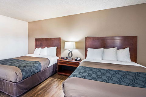 Econo Lodge Inn & Suites Yuba City - LBG 2