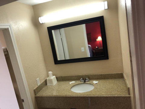 Florence Inn And Suites - LBG 2