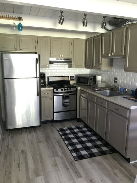 Friendship Acres Apartment - LBG 1