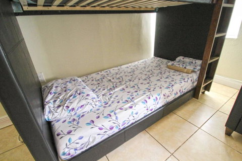 Guest House PiÃ±a - LBG 0