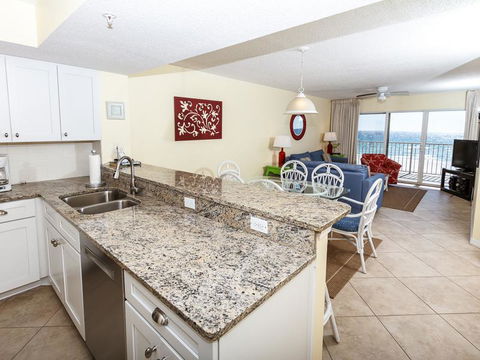 Gulf Dunes 312: Relaxing Beach Getaway, WIFI, Pool, Tennis, BBQ, FREE BCH SV - LBG 3