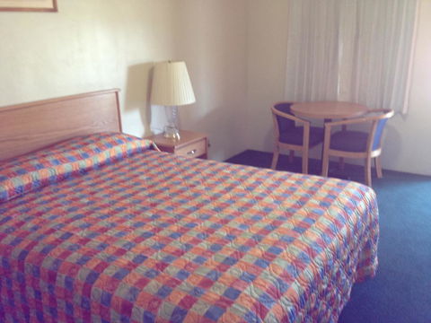 Hacienda Motel - LBG 1