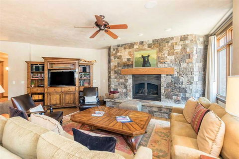 HERITAGE CROSSING 2 - LBG 3